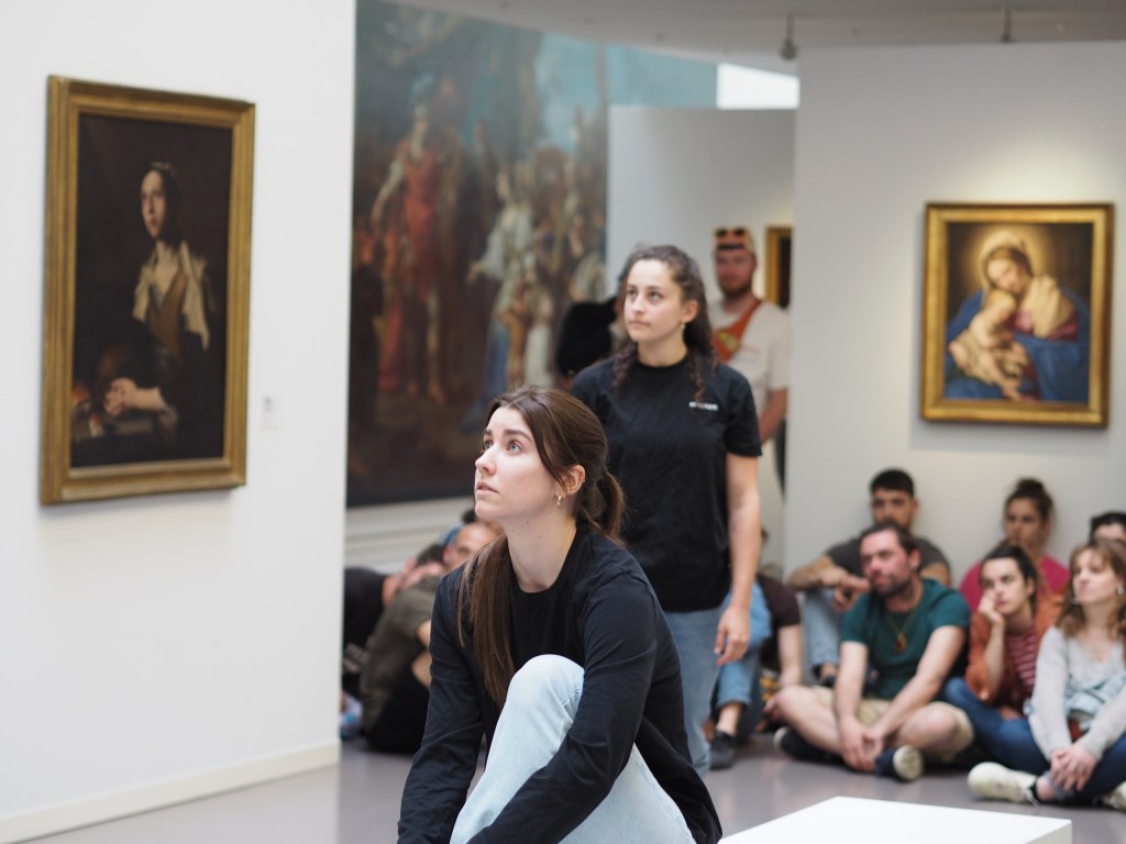 La jeune compagnie chambérienne Le Cercle Hip Hop proposait une première étape de sa première création (DIS)SEMBLABLES au Musée des Beaux Arts de Chambéry