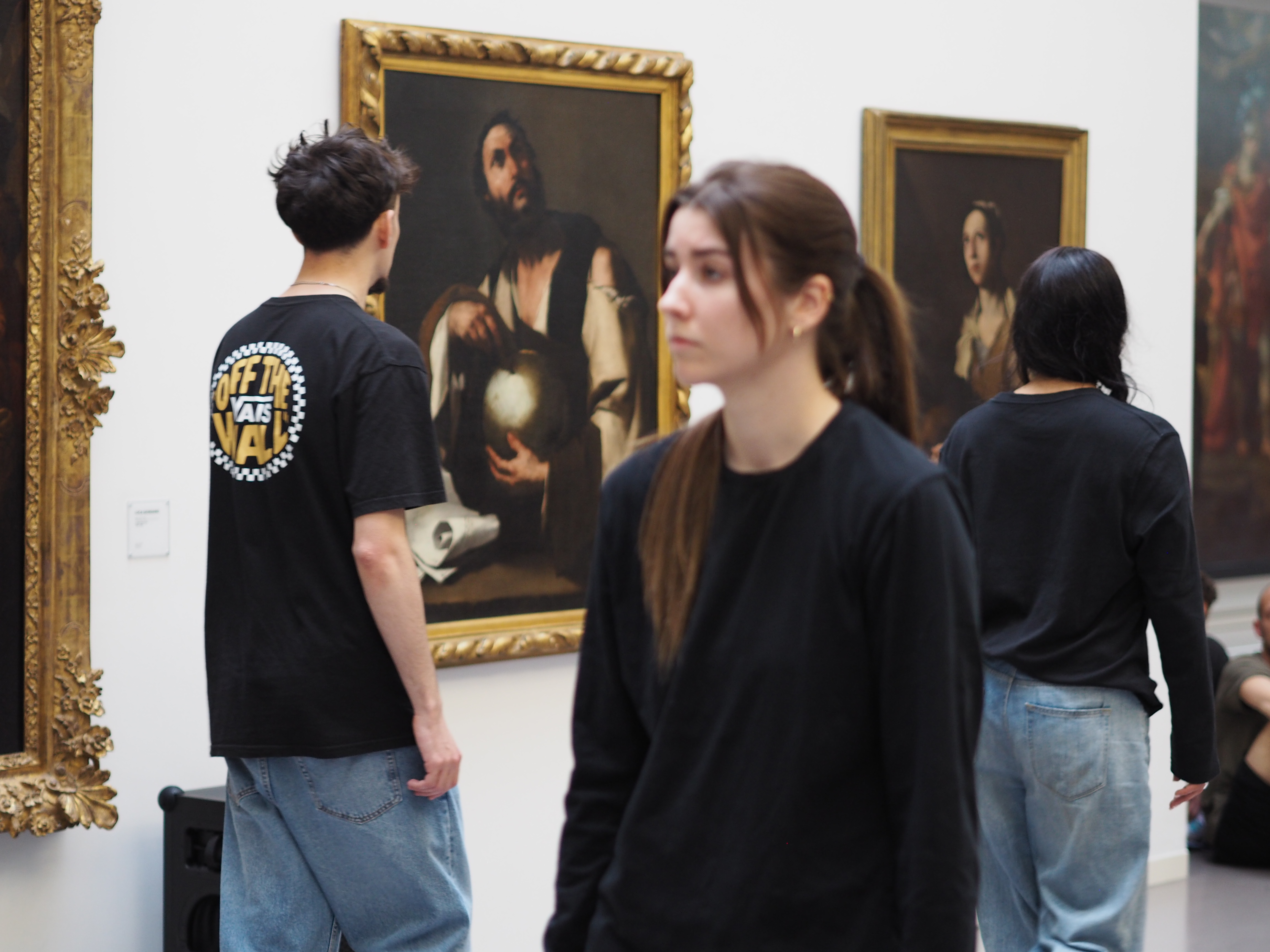 (Dis)semblables première présentation de travail à quatre danseurs aux Musée des Beaux Art de Chambéry, avril 2024. Adrien Ider, Siwar Rhimi, Laure Picart et Théa Dall'Agnol