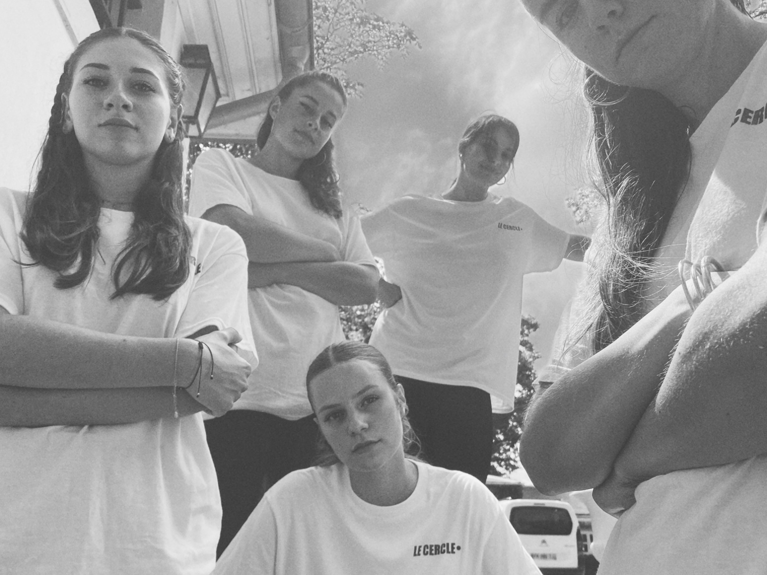 Melyna, Laure, Siwar, Romane et Théa ont présenté un show pour Le Domaine des Saints Pères à l'occasion d'un anniversaire